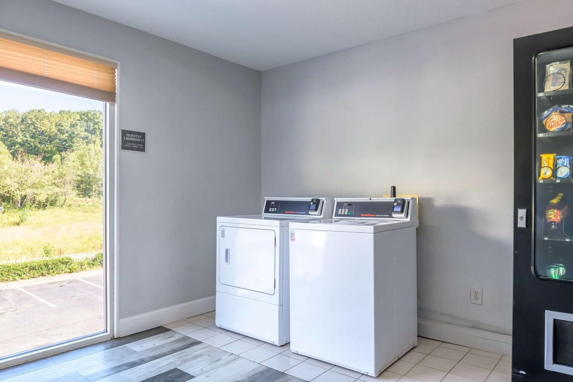 Motel 6 Dawsonville Ga North Ga Premium Outlets Zewnętrze zdjęcie